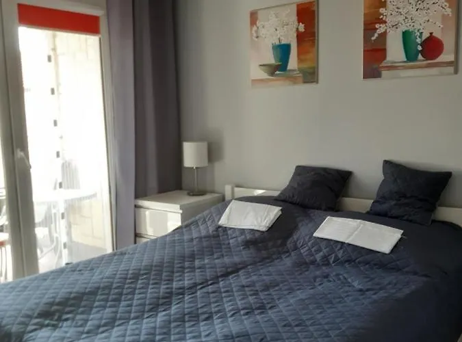 Lägenhet Bursztynek02